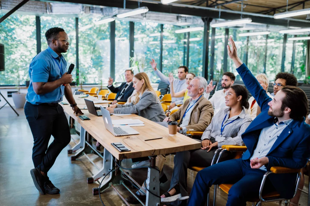 MECAD Systems The Benefits of Training What does training give the employee
